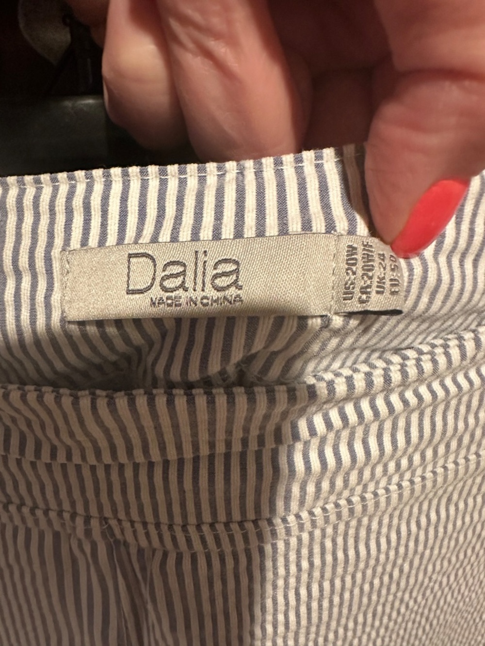Dalia Summer Seersucker Pull On Pants Plus Size 20W Very Stretchy Blue & White
